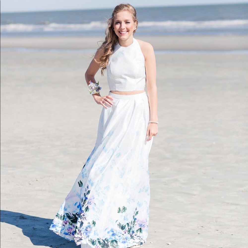 Gorgeous 2 piece dress